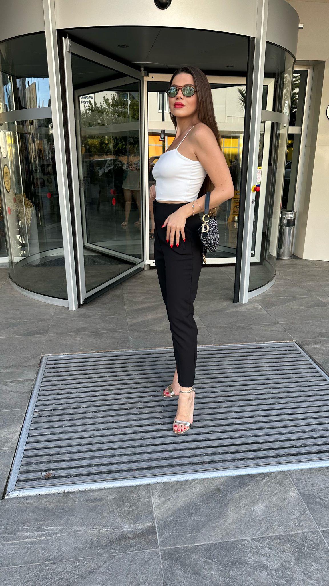 Toparlayıcı Bel Siyah Kumaş Pantolon 