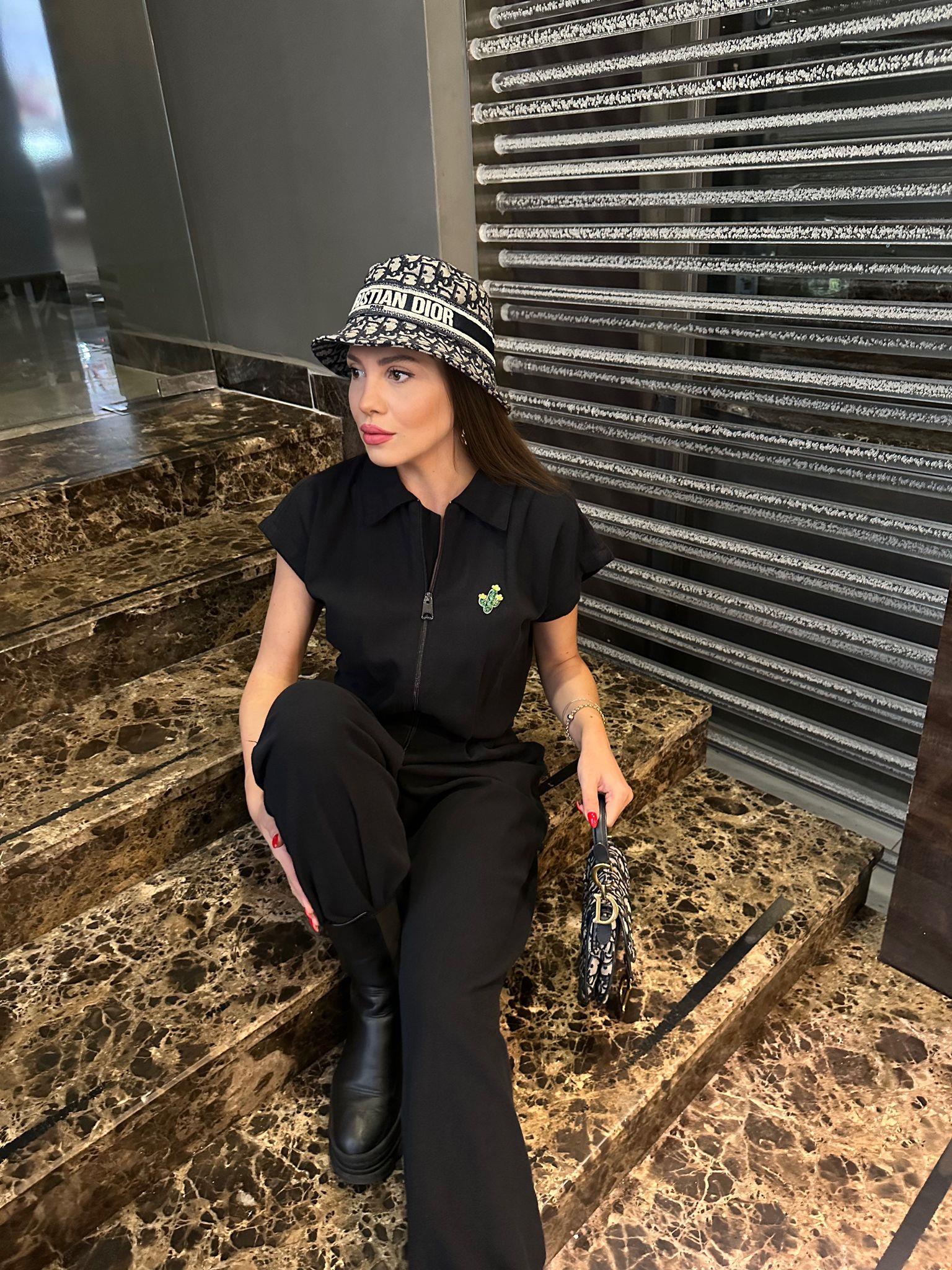 Kaktüs aplike detaylı önden fermuarlı tulum