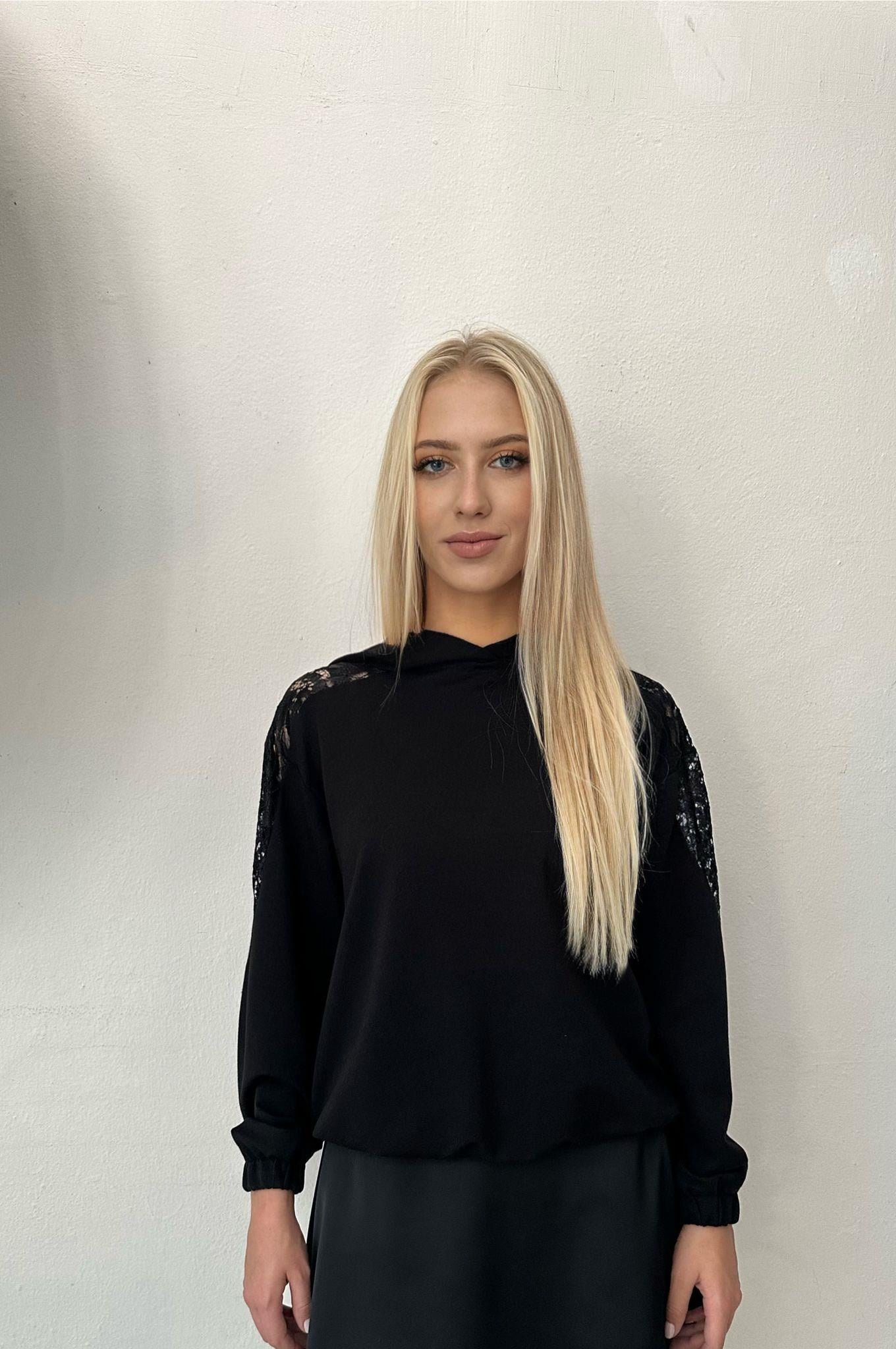 Siyah Dantel Detaylı Sweatshirt