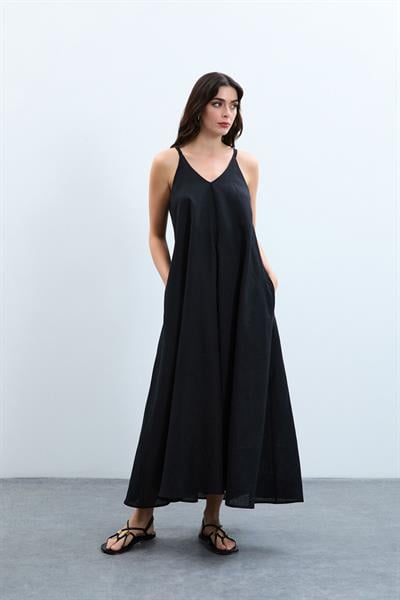Платье из 100% льна на тонких бретелях 10K3582SİYAH