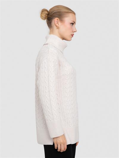 Свитер косой вязки с верхним воротником из 100 % органического материала. KZK8590TAS