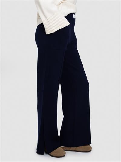 100% безопасно PNT7728LACIVERT