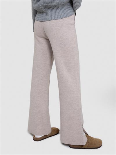 100% безопасно PNT7728BEJ