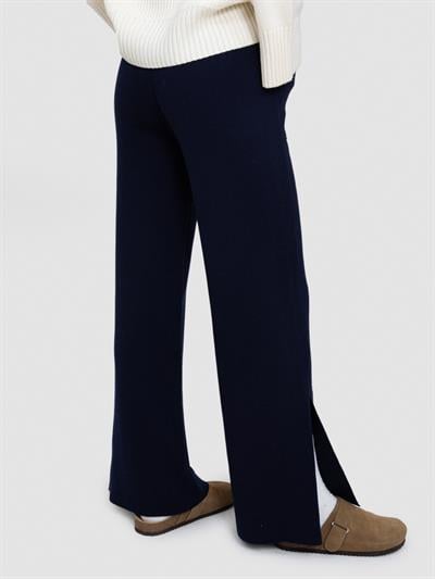 100% безопасно PNT7728LACIVERT