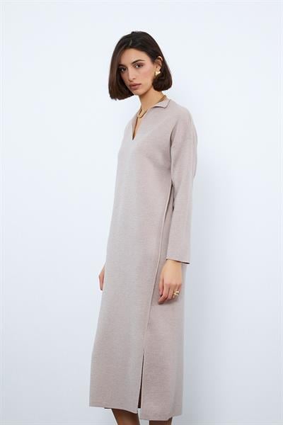 Платье миди с разрезами и поло-воротником из 100% шерсти. ELB10068BEJ MELANJ