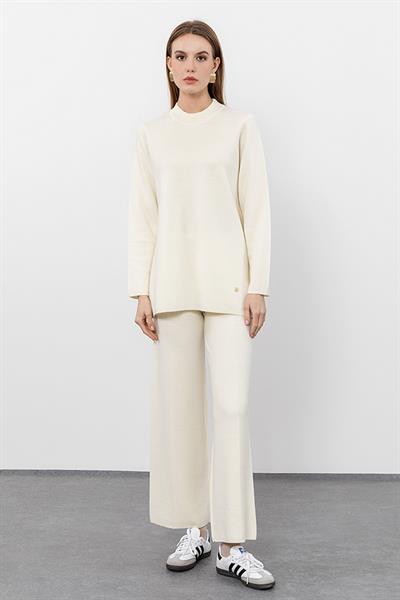 Свитер С Круглым Воротником Из 100% Шерсти С Боковыми Разрезами KZK9792 KEMİK