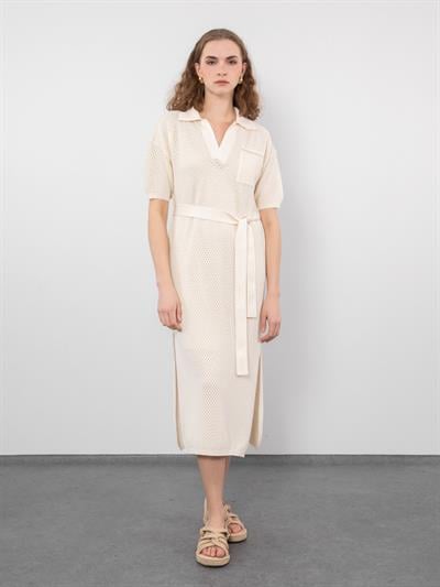 Ажурное платье с разрезом поло и поясом ELB9324KEMIK