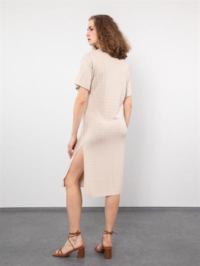 Ажурное платье с вырезом-поло и разрезом ELB9278TAS