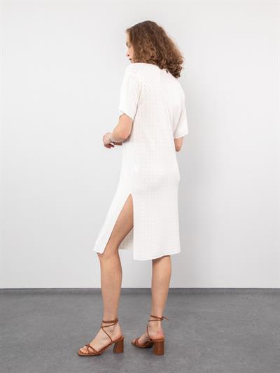 Ажурное платье с вырезом-поло и разрезом ELB9278BEYAZ