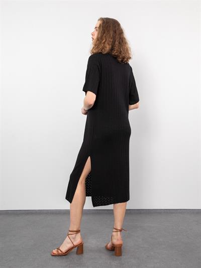 Ажурное платье с вырезом-поло и разрезом ELB9278SIYAH
