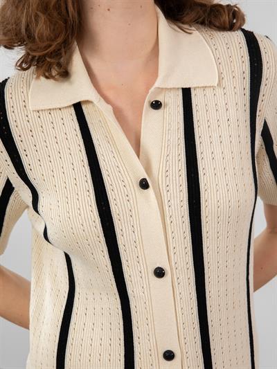 Ажурное платье с воротником-поло и пуговицами контрастного цвета в полоску ELB9388KEMIK