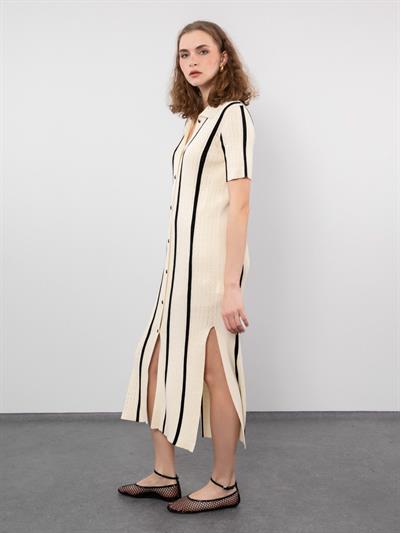 Ажурное платье с воротником-поло и пуговицами контрастного цвета в полоску ELB9388KEMIK