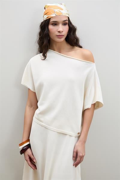 Свитер из органического хлопка с асимметричным горловым вырезом