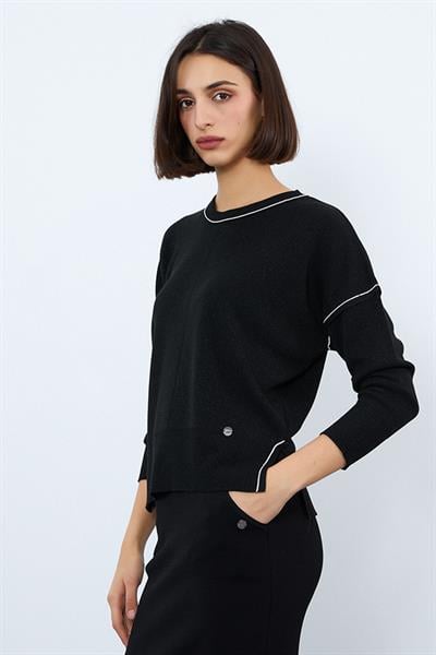 Свитер с воротником-водолазкой и металлическими нитями с контрастными цветовыми деталями KZK10182SİYAH