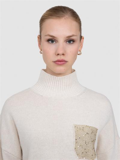 Свитер с воротником и карманом с пайетками KZK7192AÇIKBEJ