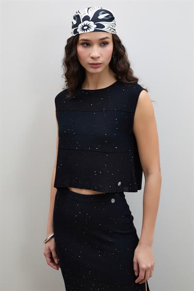 Свитер с круглым вырезом и мини-пайетками с полосатыми деталями KZK12410SİYAH