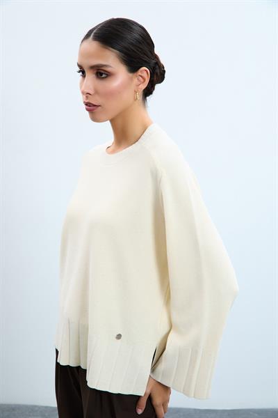 Свитер с круглым вырезом и пайетками KZK10848KEMİK