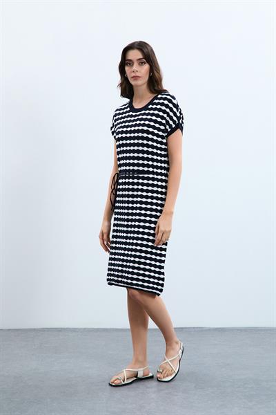 Полосатое платье с поясом ELB9386LACİVERT