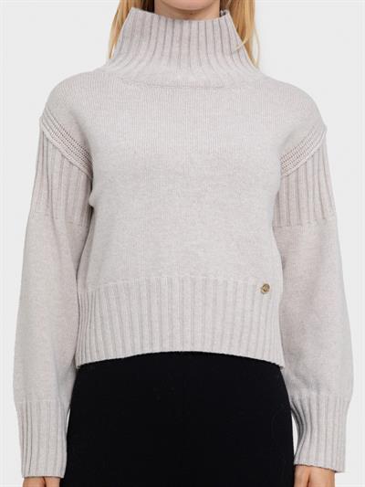 Свитер с капюшоном и реистыми деталями KZK6072TAS