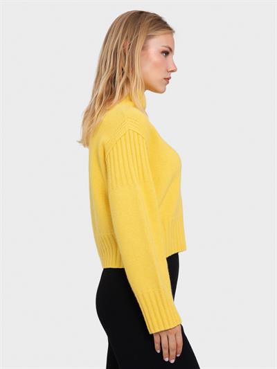 Свитер с капюшоном и реистыми деталями KZK6072SARI
