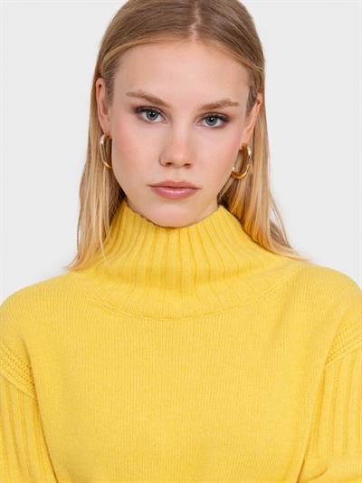 Свитер с капюшоном и реистыми деталями KZK6072SARI