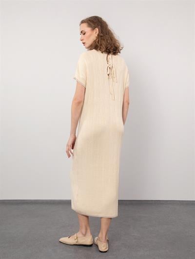 Платье из металлизированной веревки с фактурной деталью на спине ELB9234KEMIKSARI