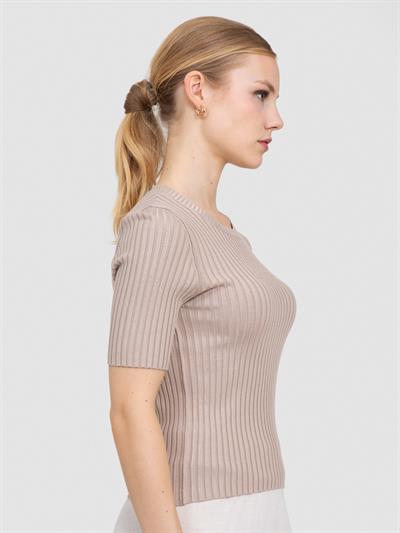 Места KZK8628BEJ