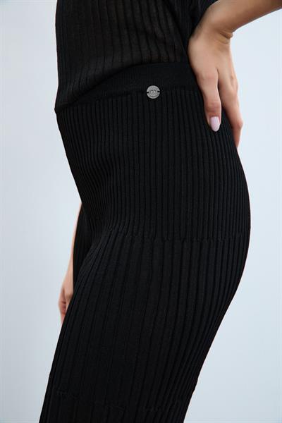 Широкие брюки в рубчик PNT10462SIYAH