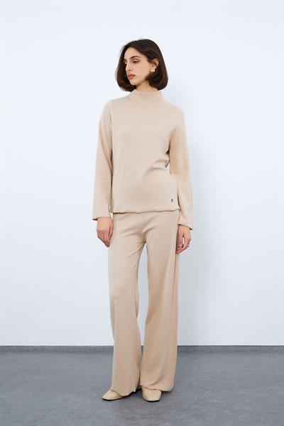 Свитер с воротником-водолазкой и металлическими нитями из смеси органического хлопка KZK9635BEJ