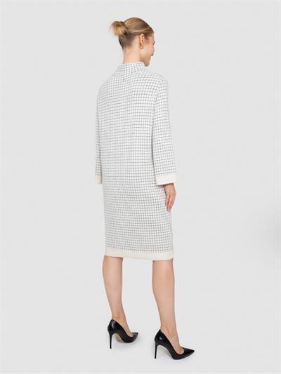 Плато фабрики ации нитью ELB8462KEMIK