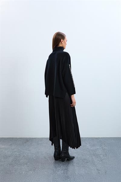 Свитер с воротником-гольф и деталями на рукавах из смеси кашемира и шерсти KZK10372SİYAH