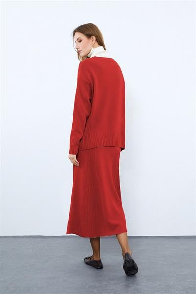Свитер с воротником-водолазкой и вязанными деталями из смеси кашемира и шерсти. KZK10052KIRMIZI