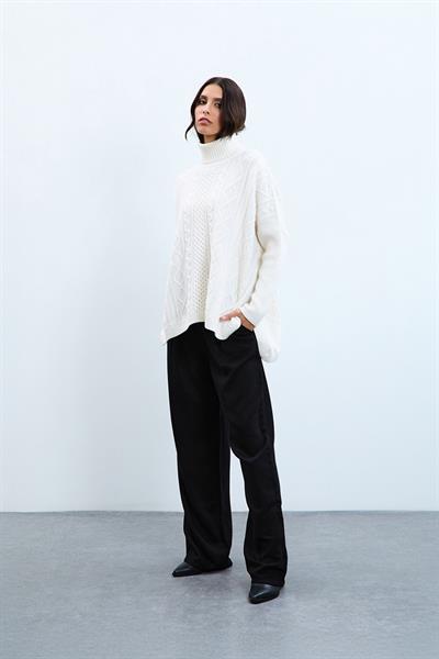 Свитер с высоким воротником, связанный косичками, из смеси кашемира и шерсти KZK10660KEMİK