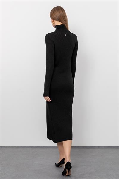 Платье миди с металлическими нитями и рубчиковым воротником- водолазкой. ELB9838SİYAH