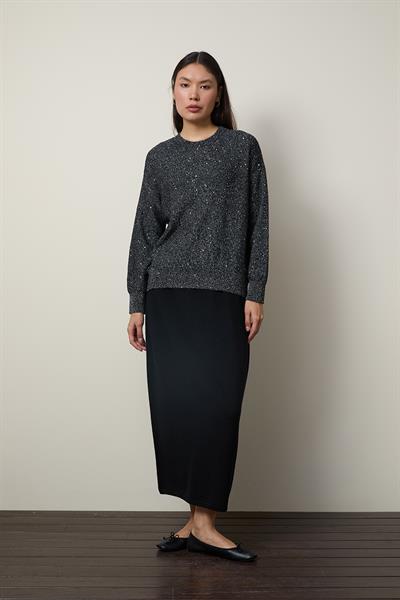 Свитер с круглым вырезом и мини-пайетками