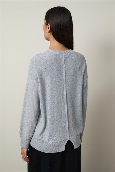 Свитер с круглым вырезом и мини-пайетками