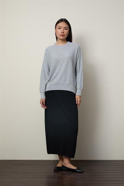 Свитер с круглым вырезом и мини-пайетками