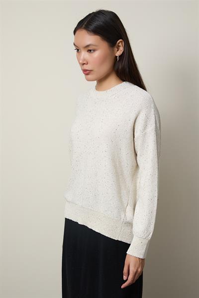 Свитер с круглым вырезом и мини-пайетками