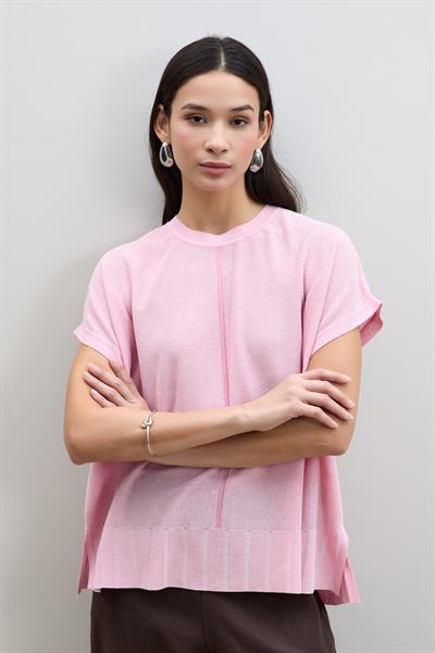 Свитер с пайетками и кнопочными деталями