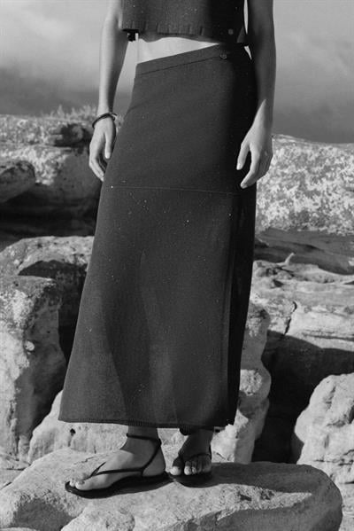 Юбка с разрезом и полосатыми деталями из мини-пайеток ETK12410SİYAH