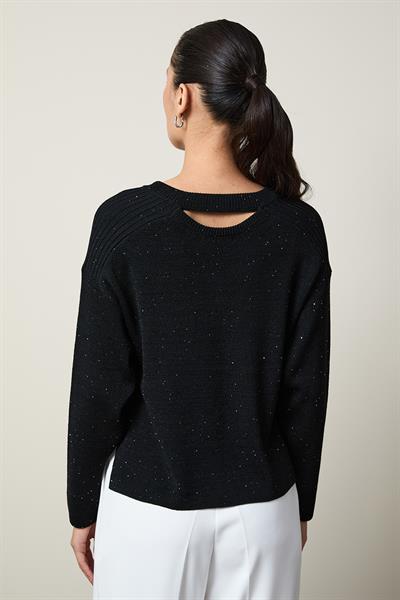 Свитер с V-образным вырезом, украшенный мини-пайетками и деталями на спинке