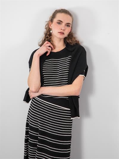 Полосатый свитер из органического хлопка с деталями контрастного цвета KZK9492SIYAH