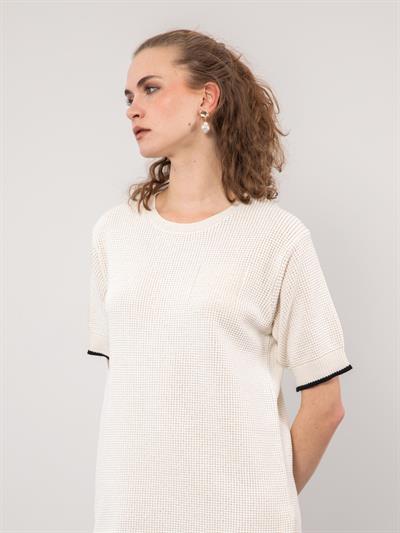 Платье-стринги с фактурной текстурой и металлизированной отделкой из смеси органического хлопка с деталями контрастного цвета ELB9308KEMIK