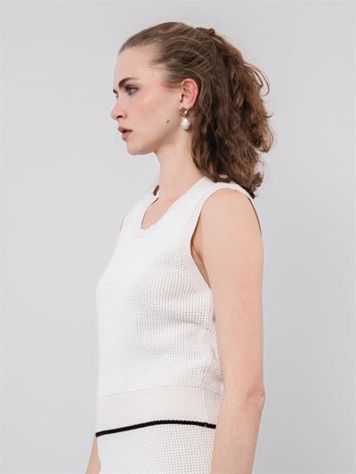 Текстурированная майка из смеси органического хлопка с металлизированными завязками и контрастными цветными деталями ATL9490KEMIK