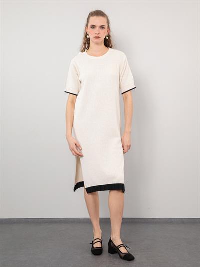 Платье-стринги с фактурной текстурой и металлизированной отделкой из смеси органического хлопка с деталями контрастного цвета ELB9308KEMIK