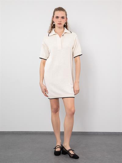 Текстурированное платье из смеси органического хлопка с воротником-поло, металлизированным шнурком и контрастными цветными деталями ELB9310KEMIK