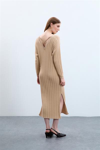 Платье из органического хлопка с разрезами и деталью на спине ELB10582BEJ