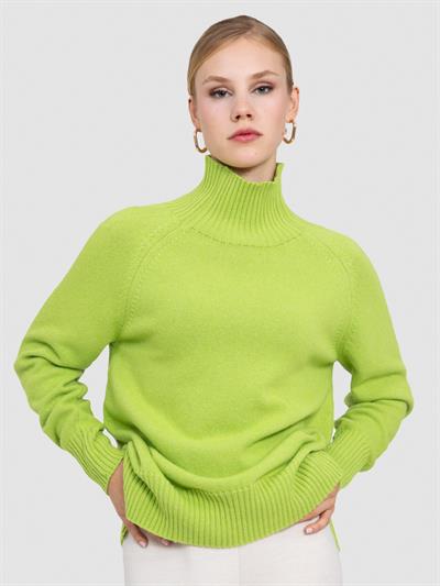 Свитер с воротником из смесовой орановой шерсти и хлопчатобумажной ткани. KZK8664FISTIK YESILİ