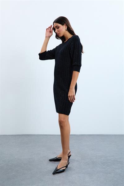Платье С Пайетками И Вязаным Узором С Отделкой Пуговицами ELB10734 SİYAH
