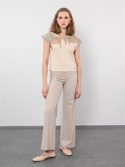 Яркий свитер с детальным принтом KZK7916KEMIK